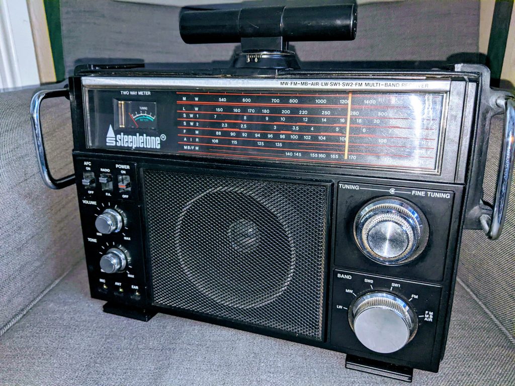 Steepletone MBR-7 Multiband Radio