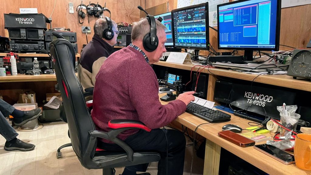 BARC & RaDARC operating M6N for CQWW SSB 2025